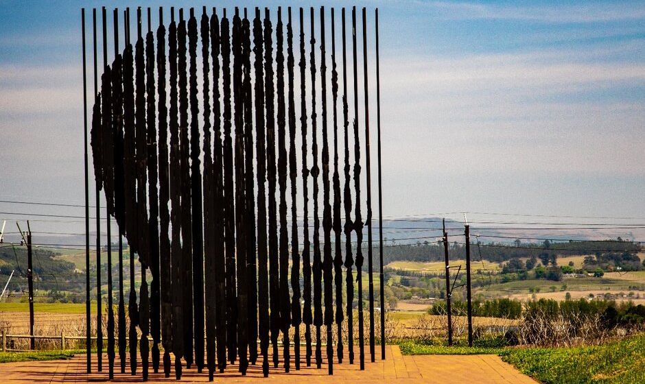 Sculpture of Nelson Mandela